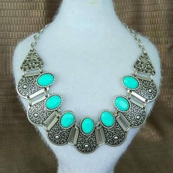 Turquoise Stone Zamak Necklace Hand Made - Picture 2 of 2